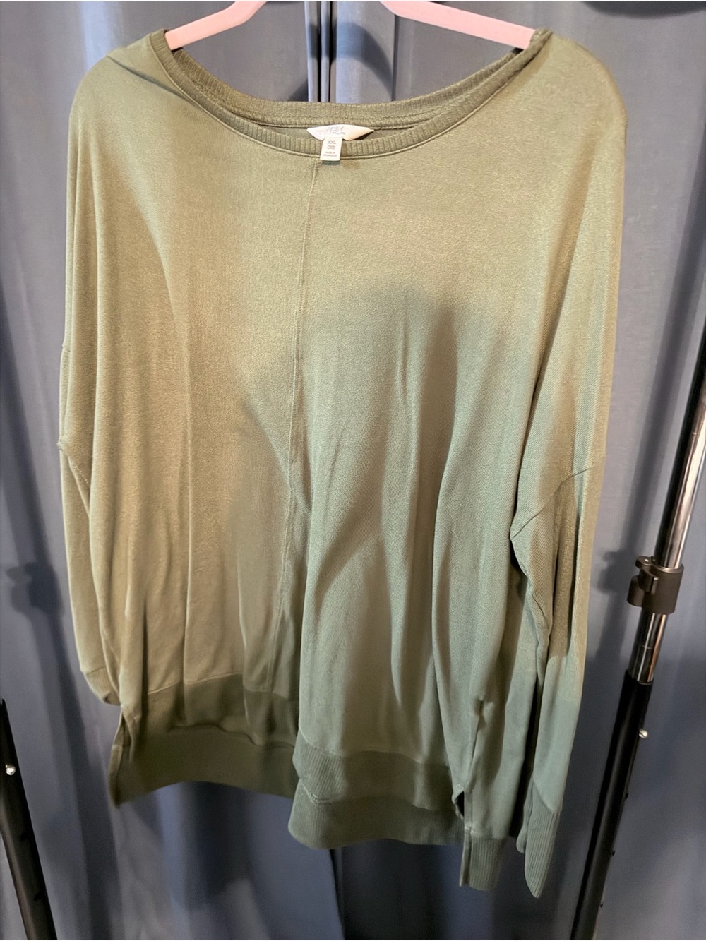 Time and Tru Olive Green Ribbed Knit Pullover
